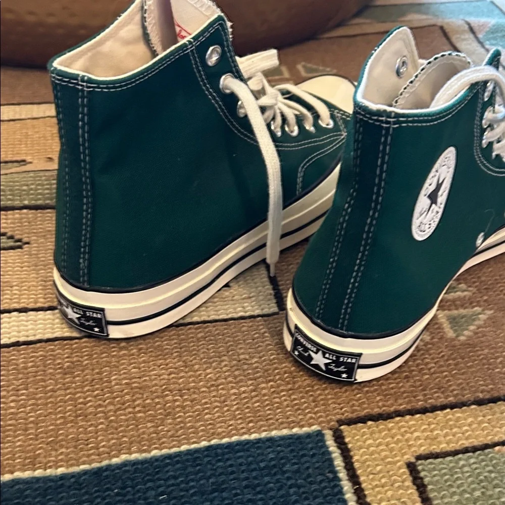 Converse Chuck Taylor High-Tops - Picture 4 of 6